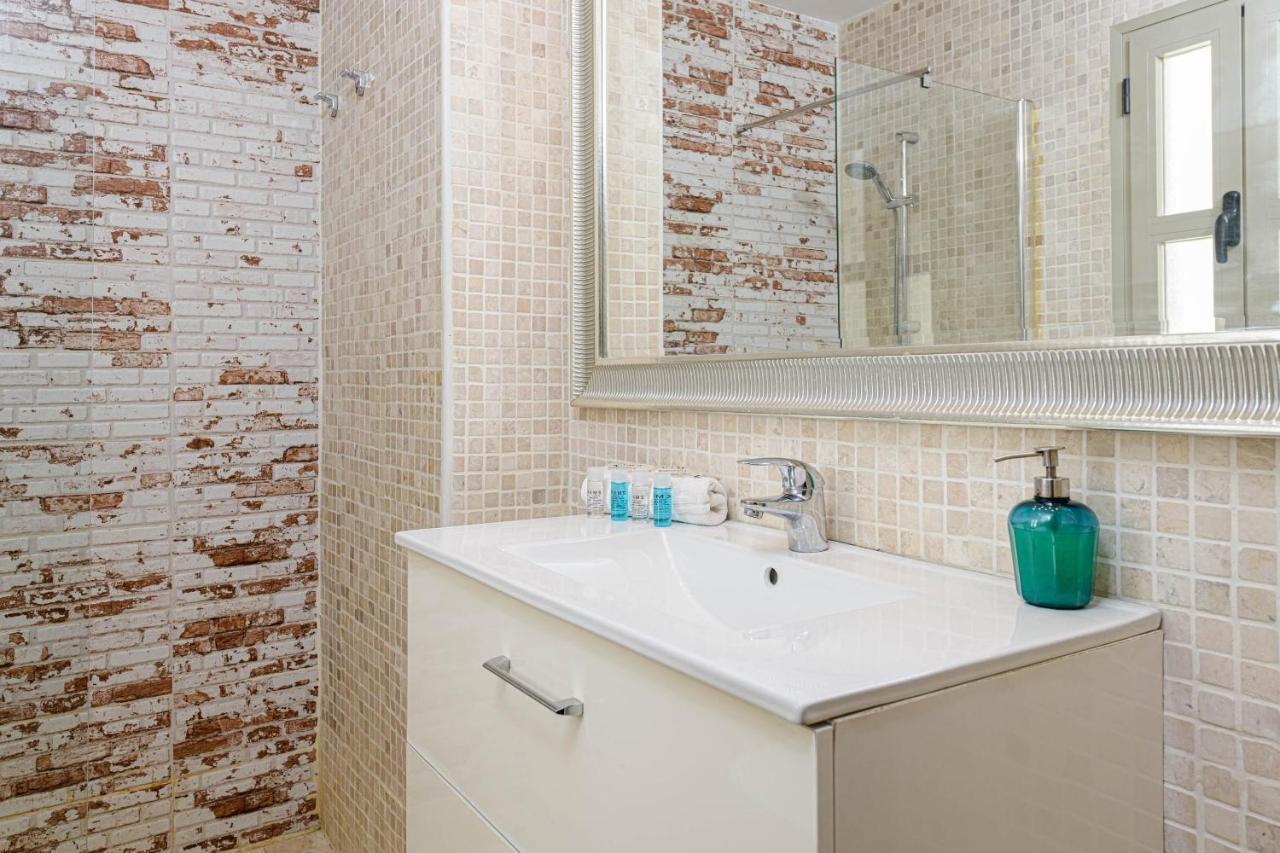 Wintowinrentals Genial Apartamento, Centrico Y Silencioso Малага Екстер'єр фото
