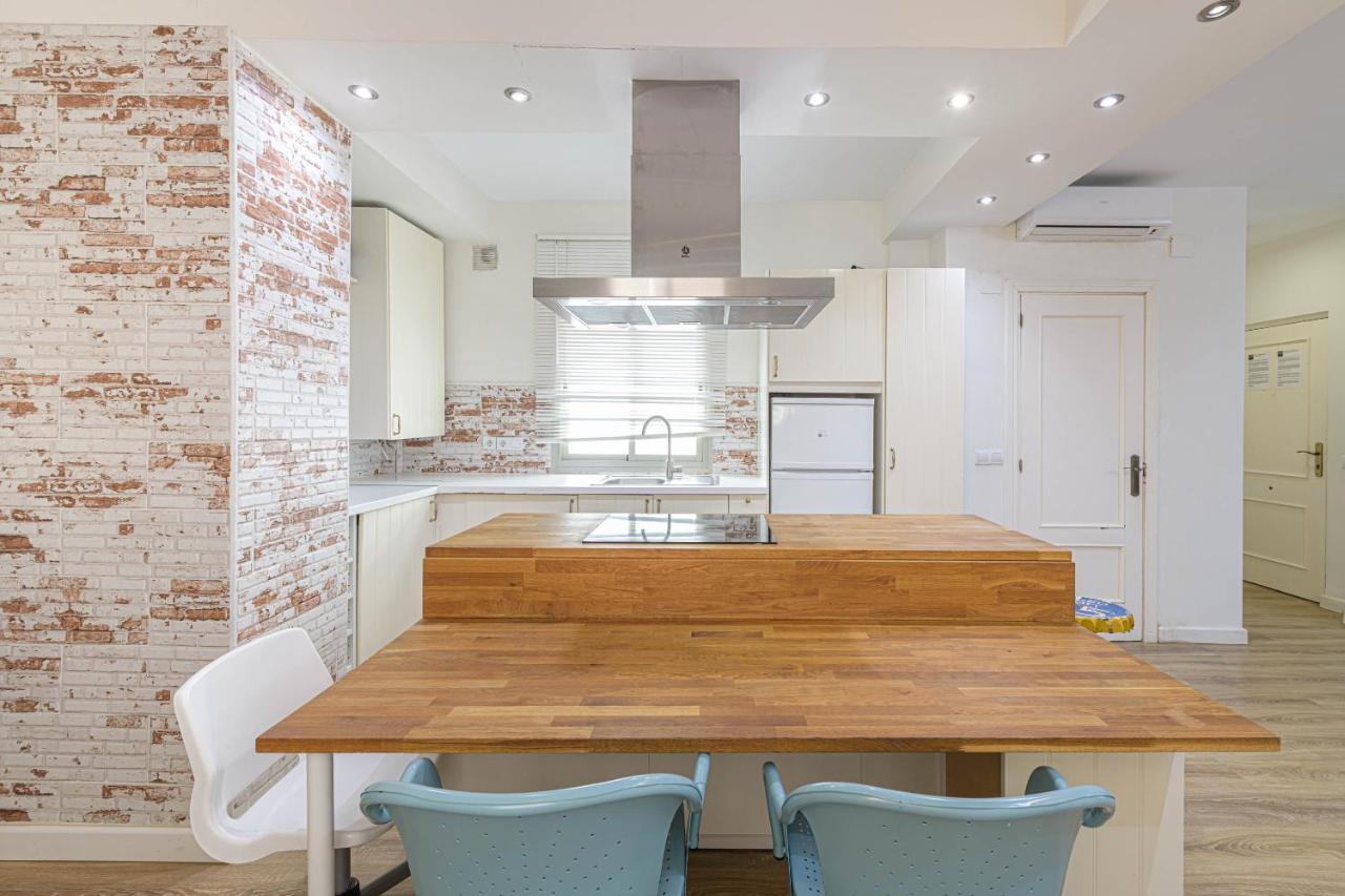 Wintowinrentals Genial Apartamento, Centrico Y Silencioso Малага Екстер'єр фото