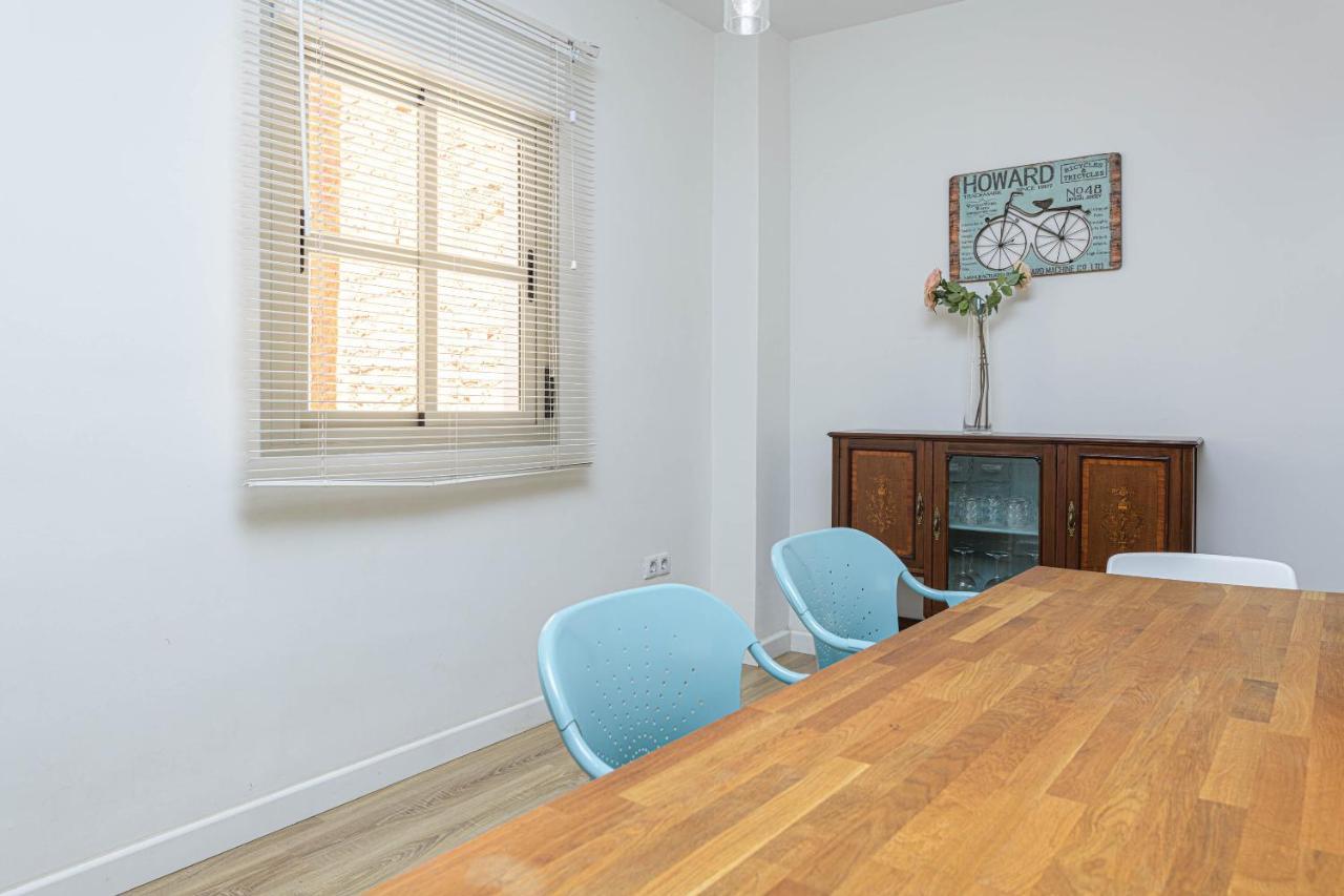 Wintowinrentals Genial Apartamento, Centrico Y Silencioso Малага Екстер'єр фото